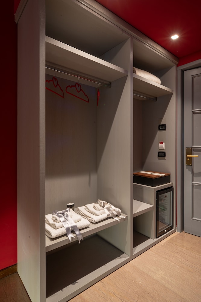 Romantic Studio Suite photo 3