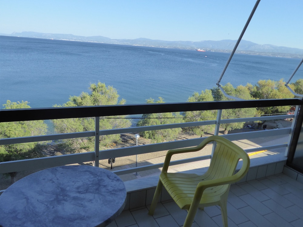 Apartment, 2 Bedrooms, Sea View photo 3
