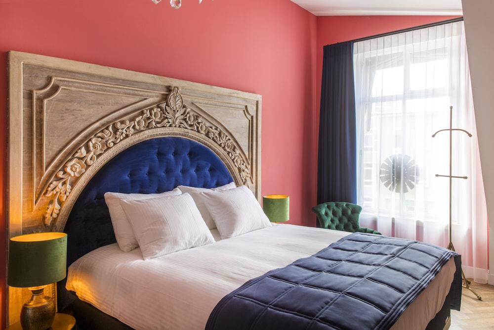 Grand Room, 1 King Bed (Deluxe) photo 2