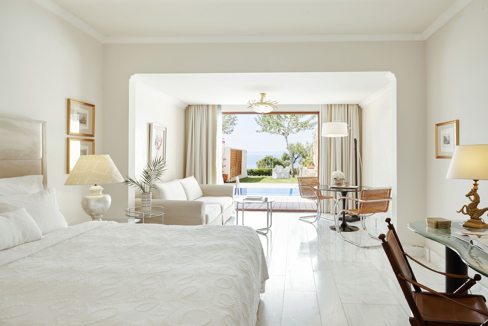 Suite, Sea View (Pool Suite with Small Garden)