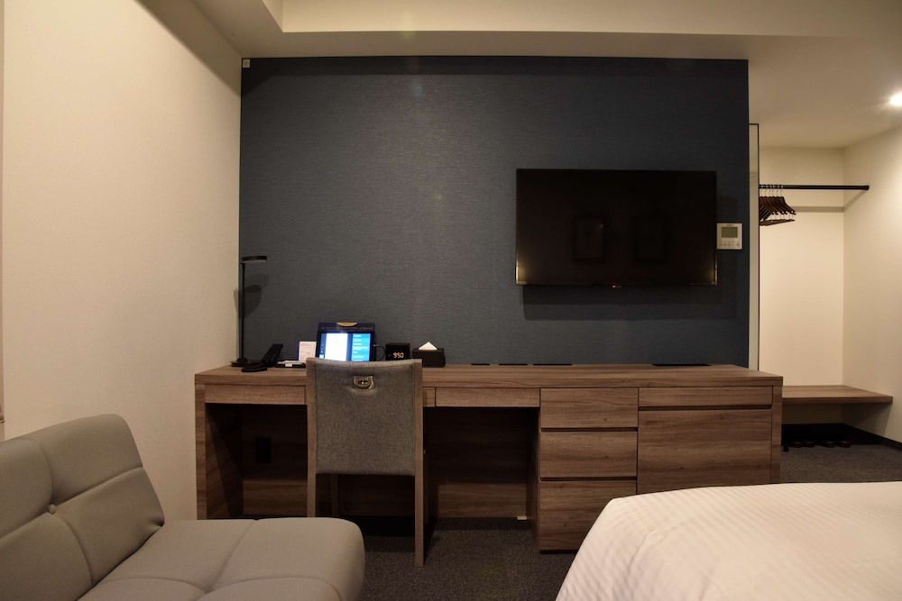 Family Room, 2 Twin Beds, Non Smoking, Refrigerator (With Sofabed) photo 2