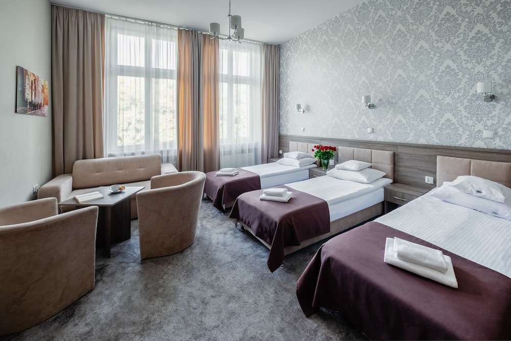 Standard Triple Room - Photo 16