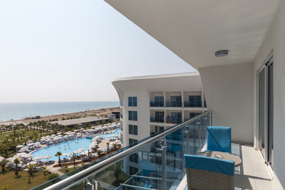Standard Room, Partial Sea View photo 3