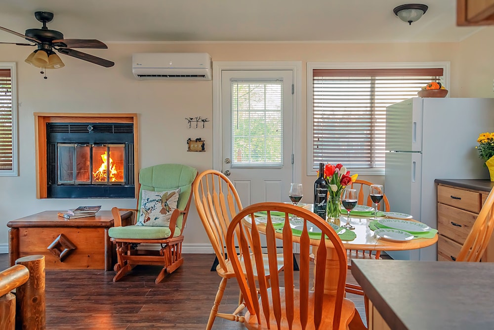 Honeymoon Cottage photo 3