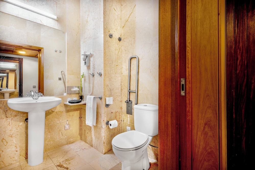 Superior Room - Photo 6