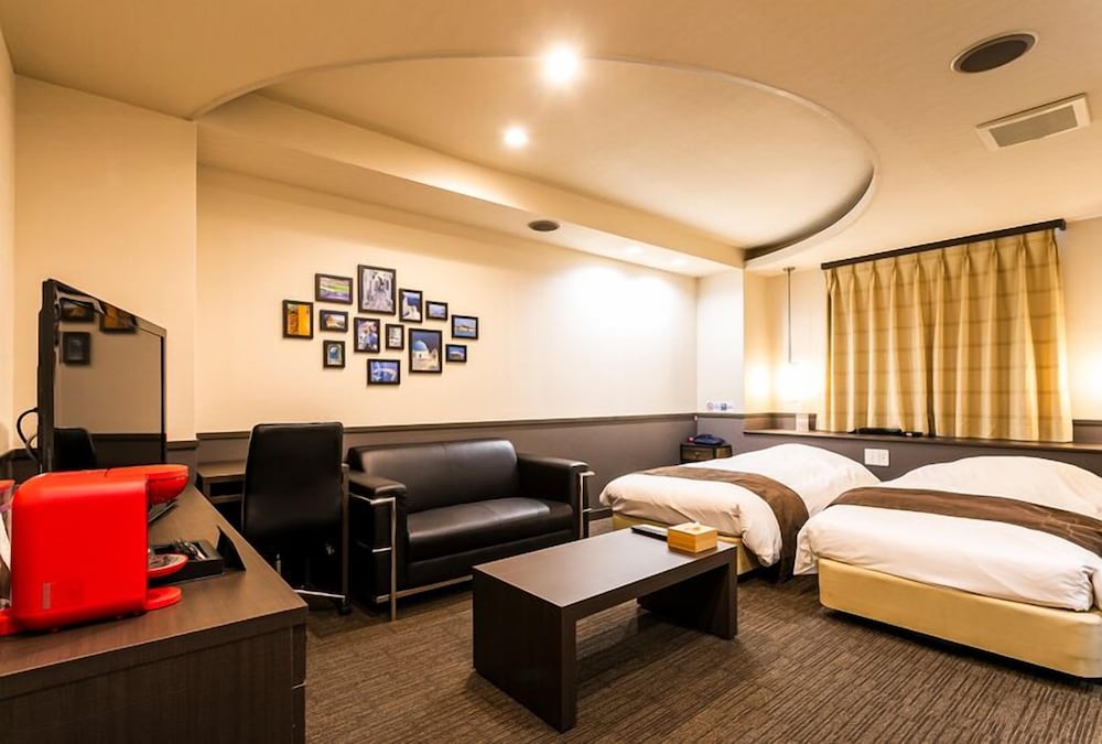 Superior Twin Room, Non Smoking - Photo 1