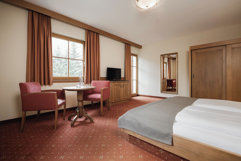 Deluxe Suite, Balcony, Mountain View photo 1