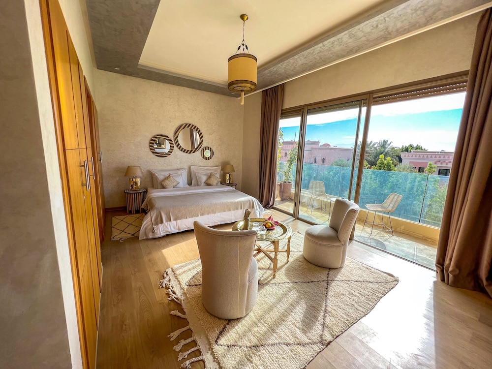 Luxury Suite