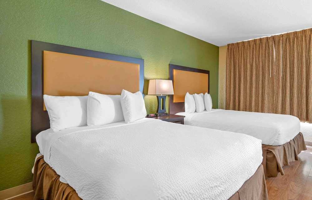 Deluxe Studio, Multiple Beds, Non Smoking photo 2