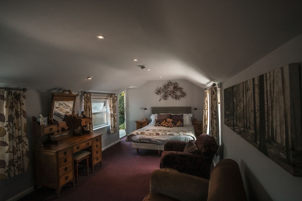 Suite (Heather) photo 3