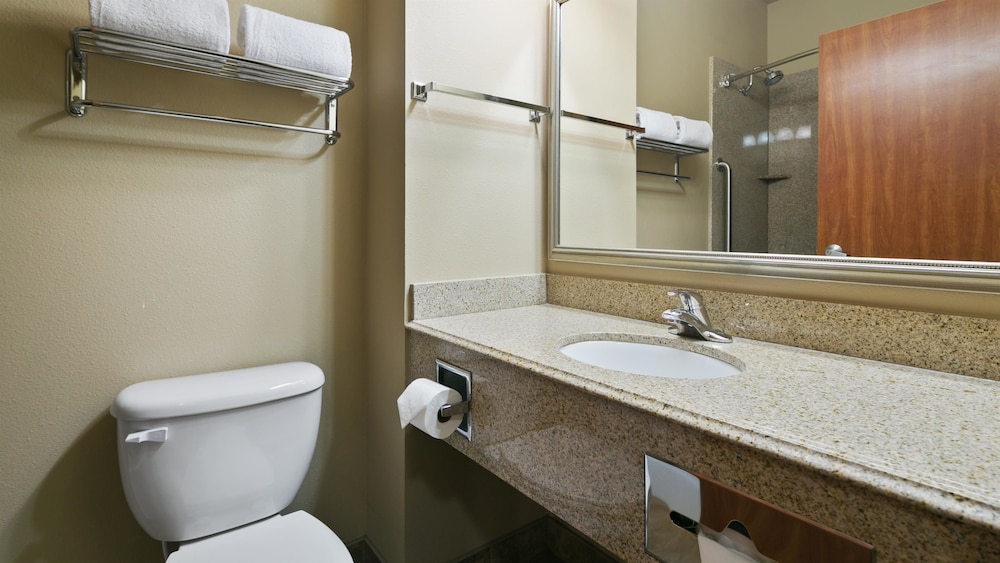 Suite, 2 Queen Beds, Non Smoking, River View - Photo 5