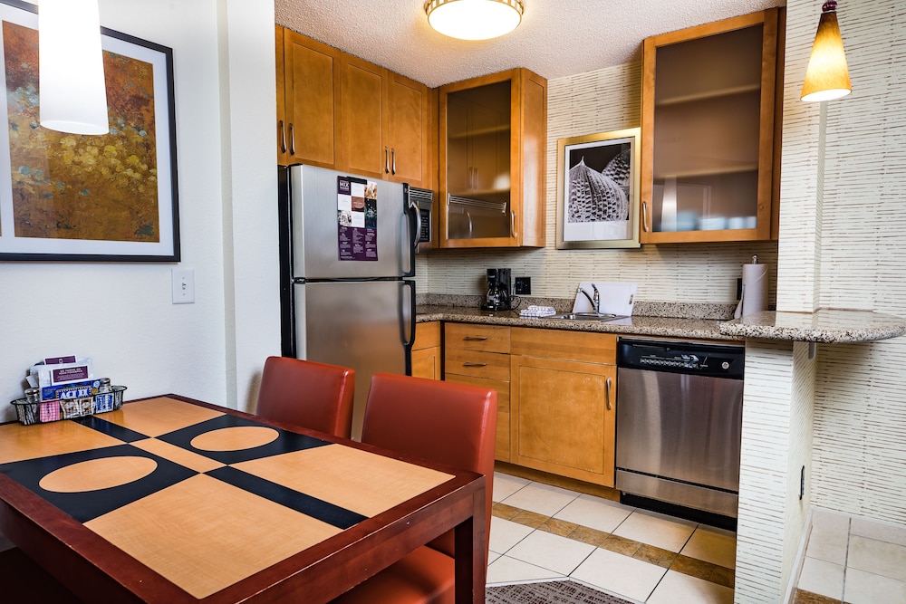 Suite, 1 Bedroom photo 3