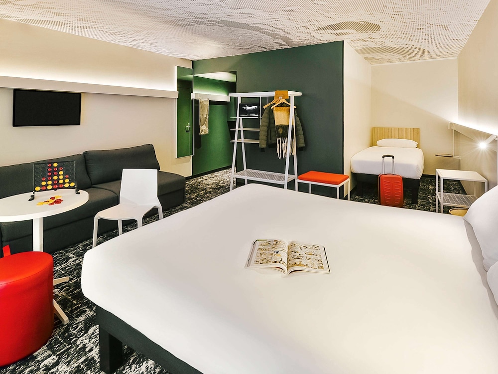 Standard Room, Multiple Beds photo 2