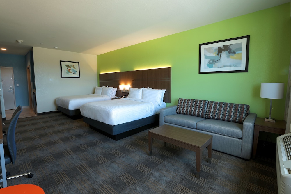 Room, Multiple Beds, Non Smoking photo 1