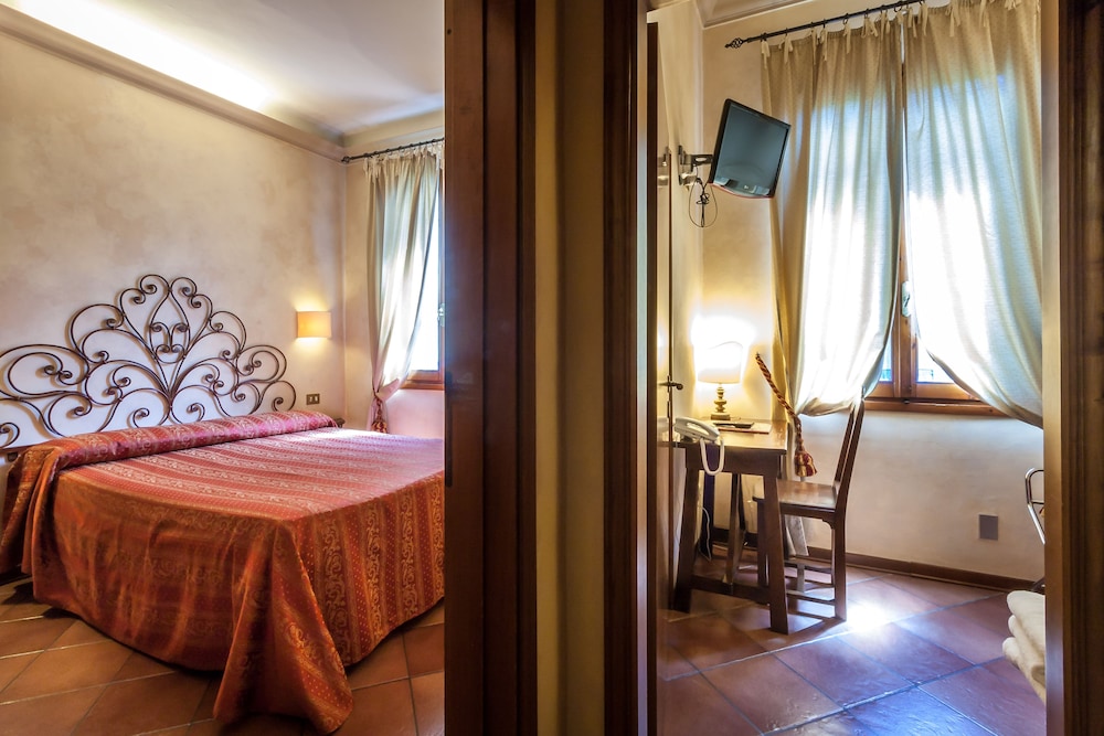 Triple Room photo 2