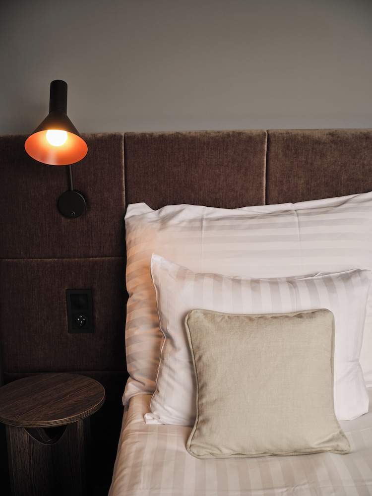 Standard Double Room - Photo 7