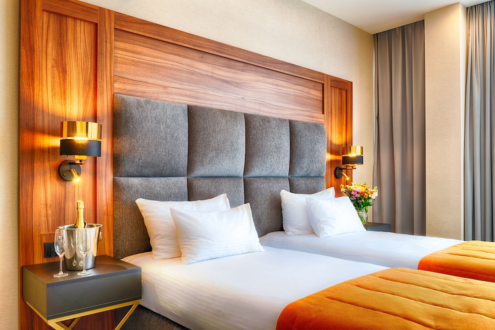 Twin Room - Photo 1