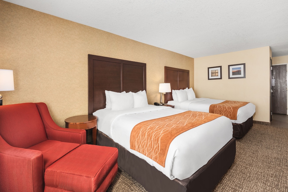 Room, 2 Queen Beds, Roll-In Shower, Non Smoking photo 2