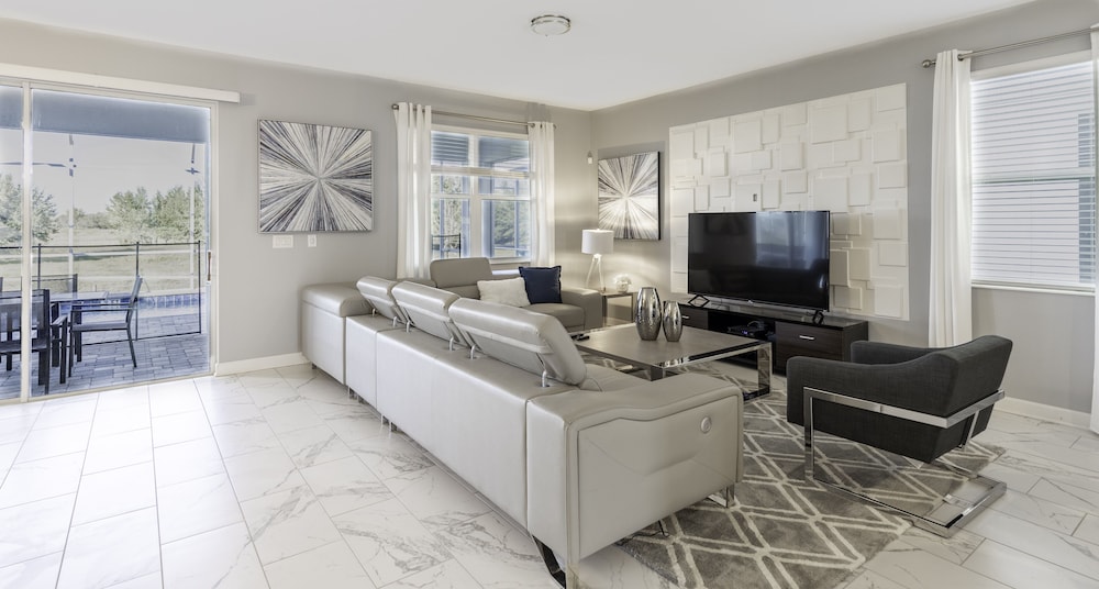 House, Multiple Bedrooms