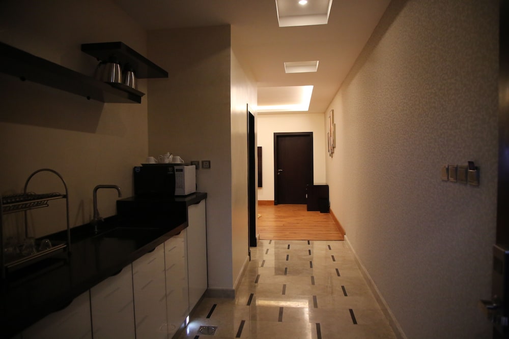 Deluxe Suite photo 2