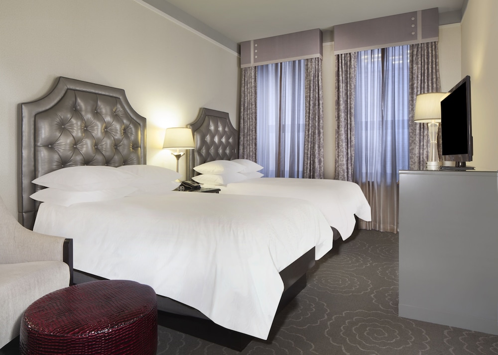 Junior Suite, 2 Double Beds - Photo 2
