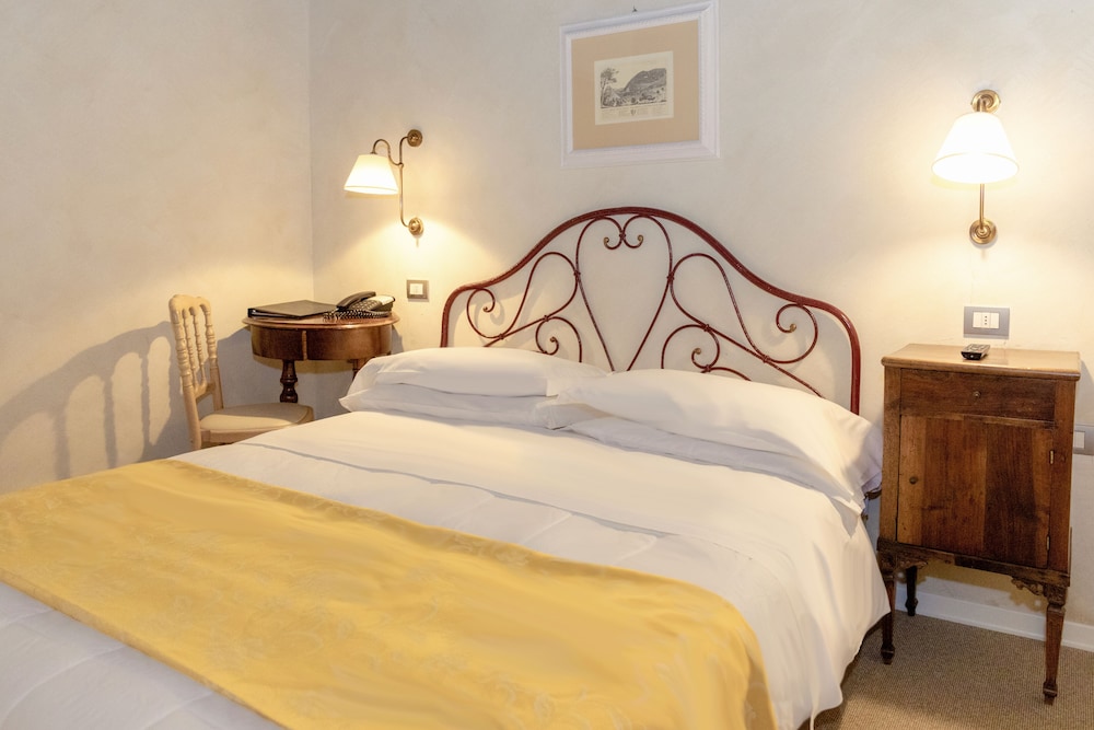 Basic Double Room photo 3