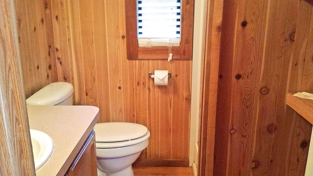 Cottage, 1 Queen Bed with Sofa bed, Non Smoking, Kitchen (Linens Included) photo 2
