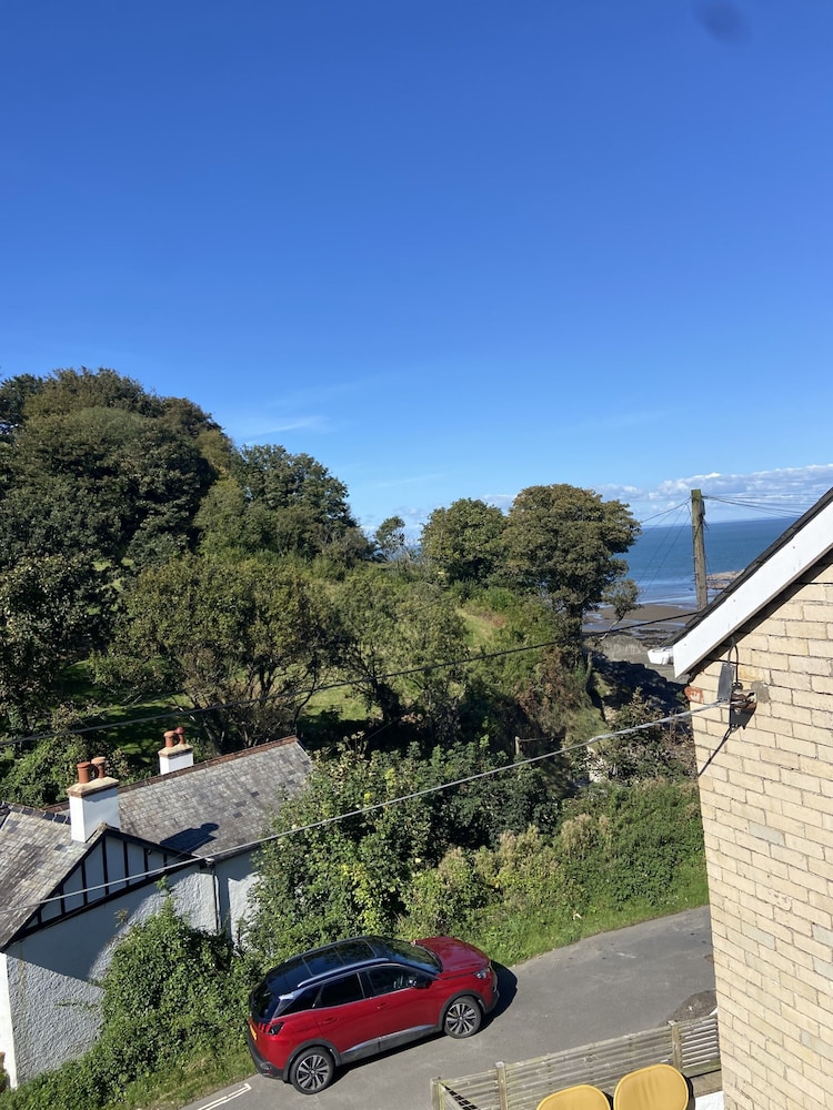 Basic Double Room, Ensuite, Valley View