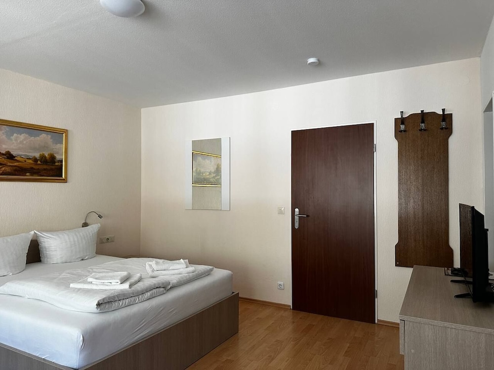 Family Room, 2 Bedrooms