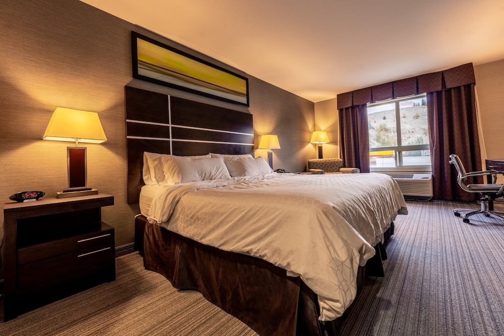 Standard Room, 1 King Bed, Accessible Bathtub (Communications, Mobility) photo 3