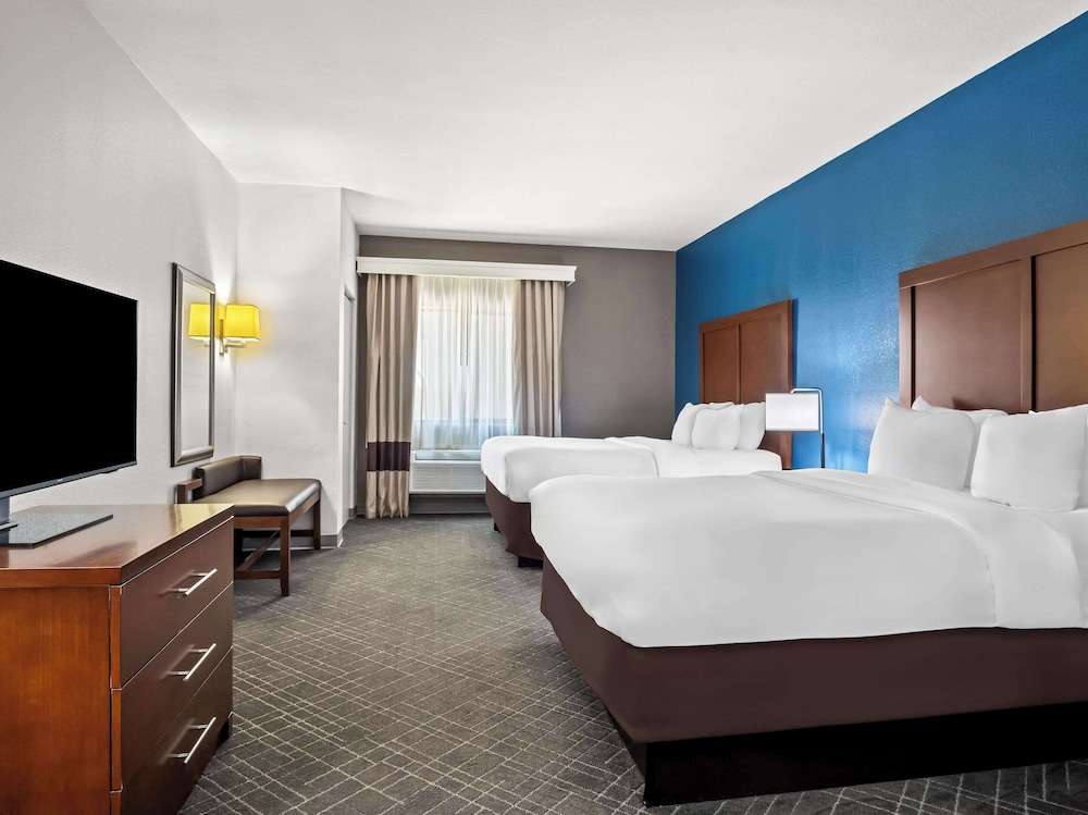 Suite, Multiple Beds, Accessible, Non Smoking - Photo 4