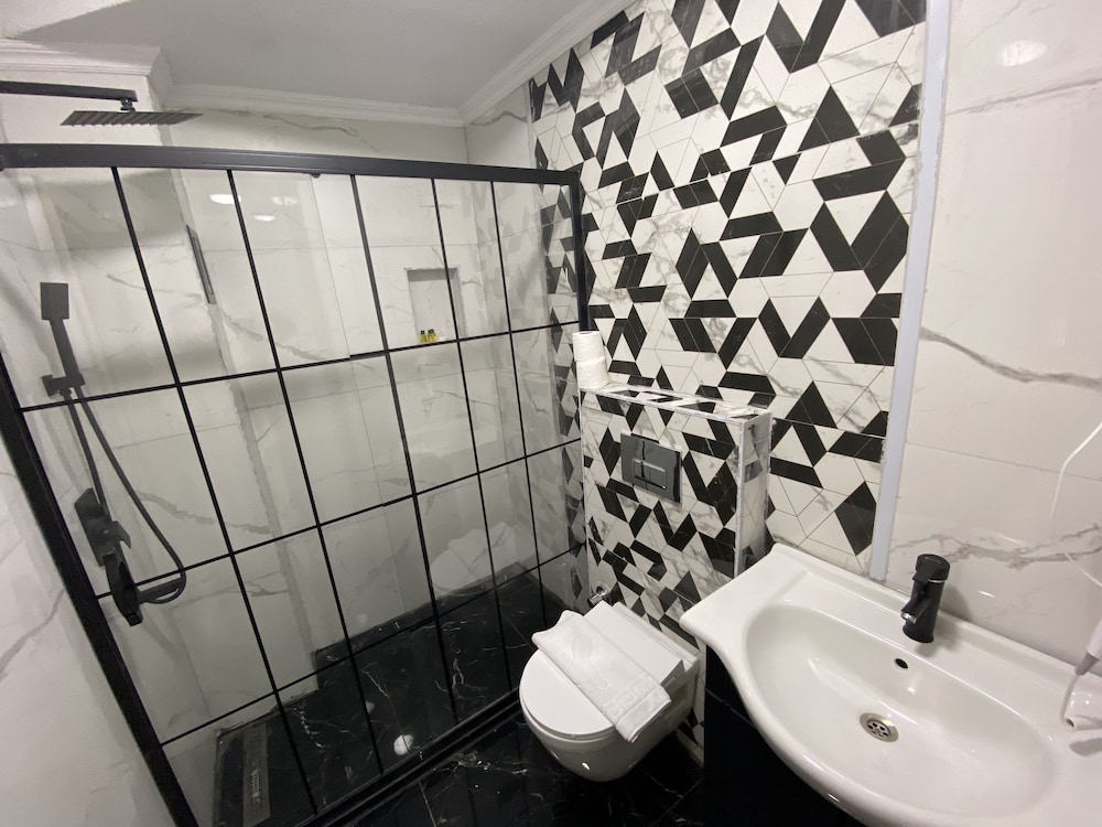 Standard Triple Room photo 2