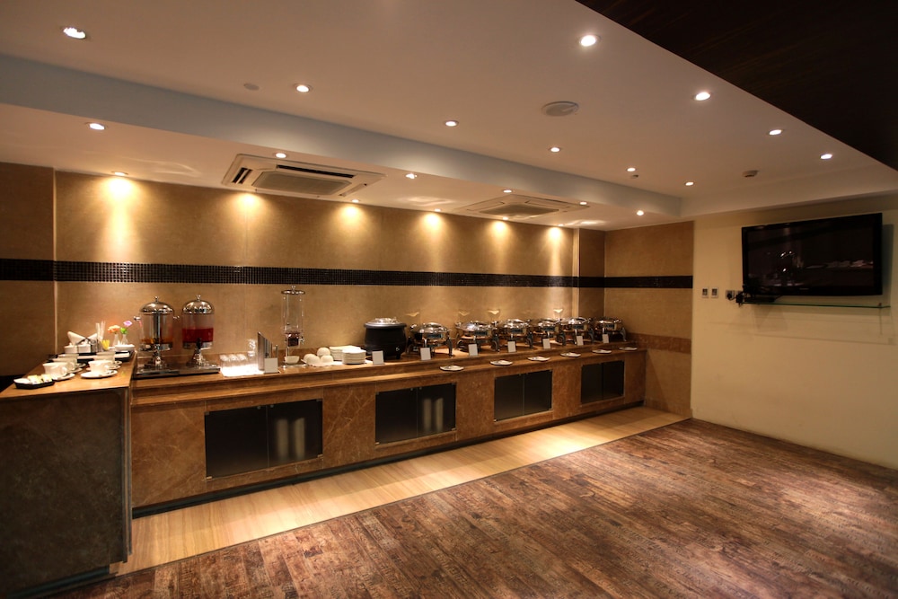 Premium Room - Photo 5