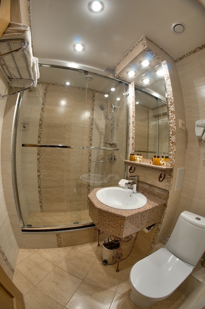 Standard Double or Twin Room photo 3