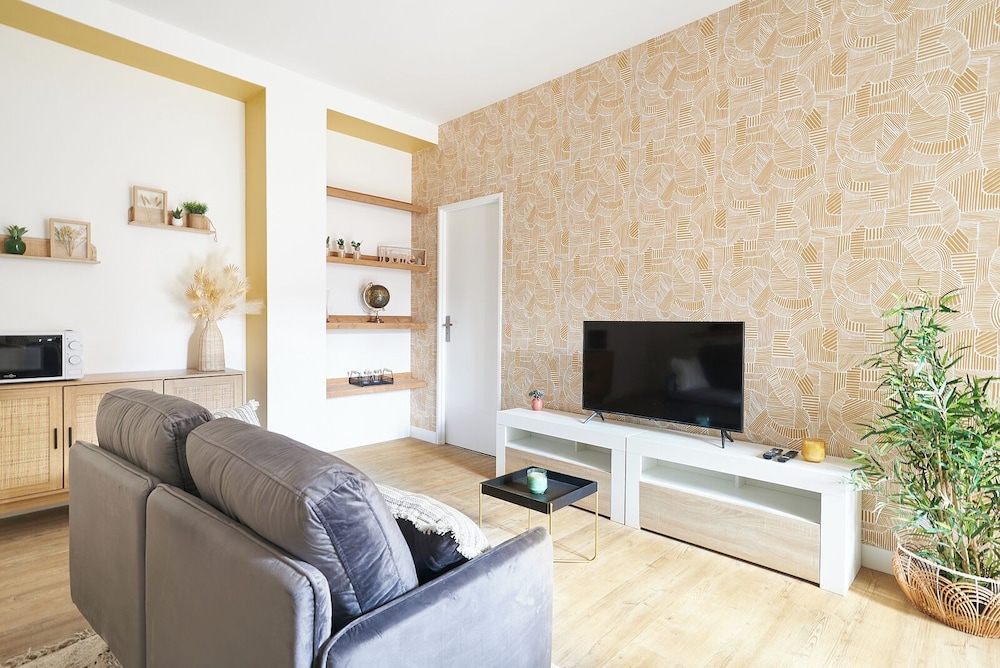Deluxe Apartment, 1 Queen Bed, Kitchen