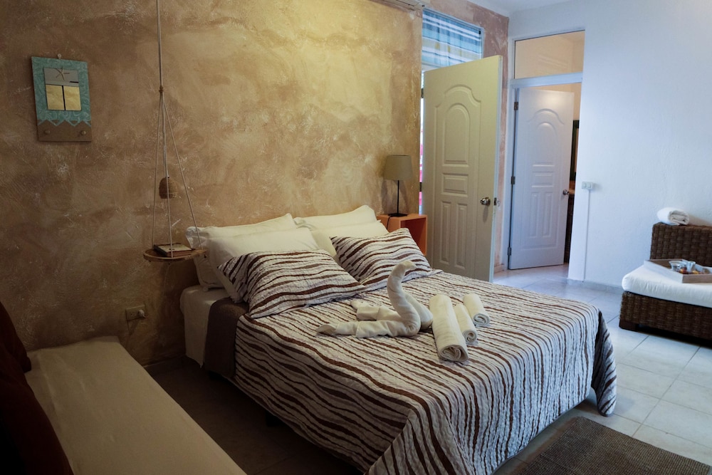 Quadruple Room, Multiple Beds, Non Smoking photo 3