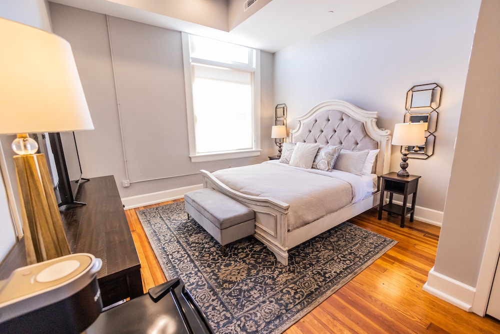Basic Double Room, 1 Queen Bed photo 2
