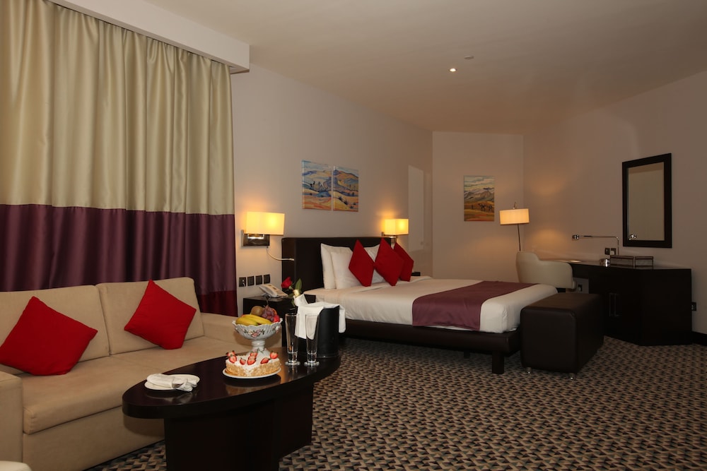 Standard Room, 1 King Bed - Photo 3