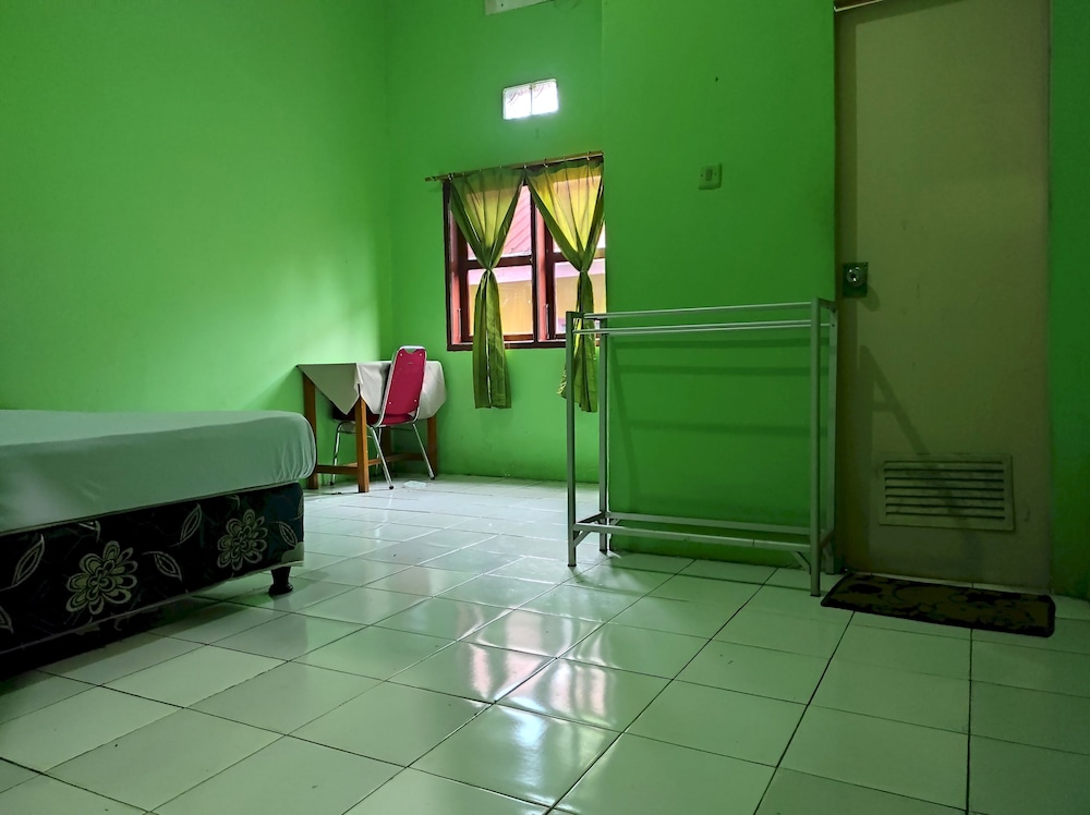Standard Double Room - Photo 7