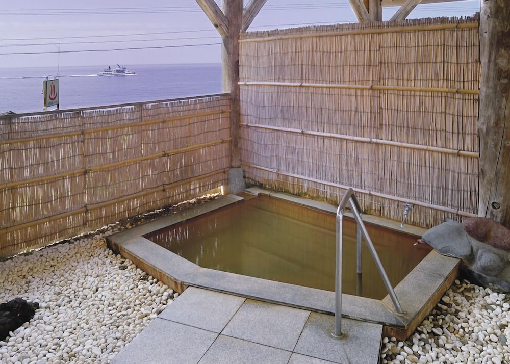 Japanese Style Single Room, Shared Bathroom, Sea Vew photo 2