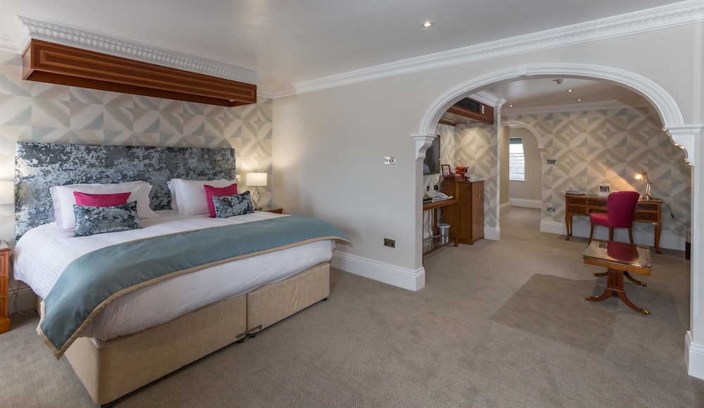 Suite, 1 Double Bed, Non Smoking photo 2
