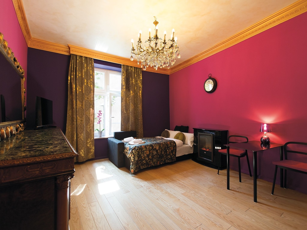 Studio (Slawkowska 19 street)