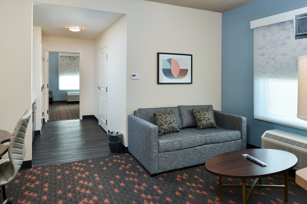 Suite, 1 King Bed, Accessible (Communications, Mobility) - Photo 6