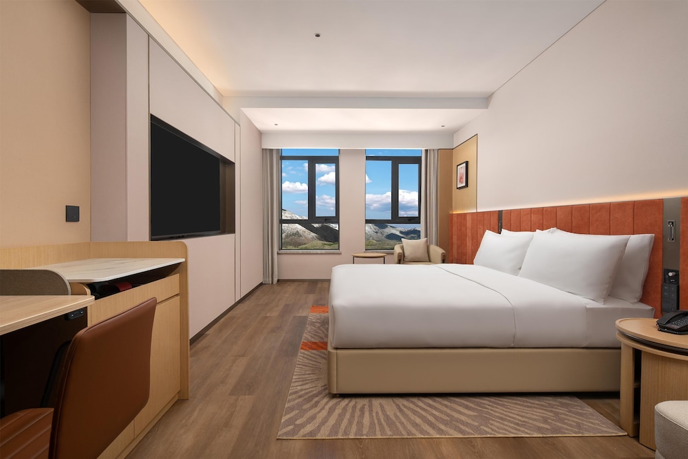 Room, 1 King Bed photo 3
