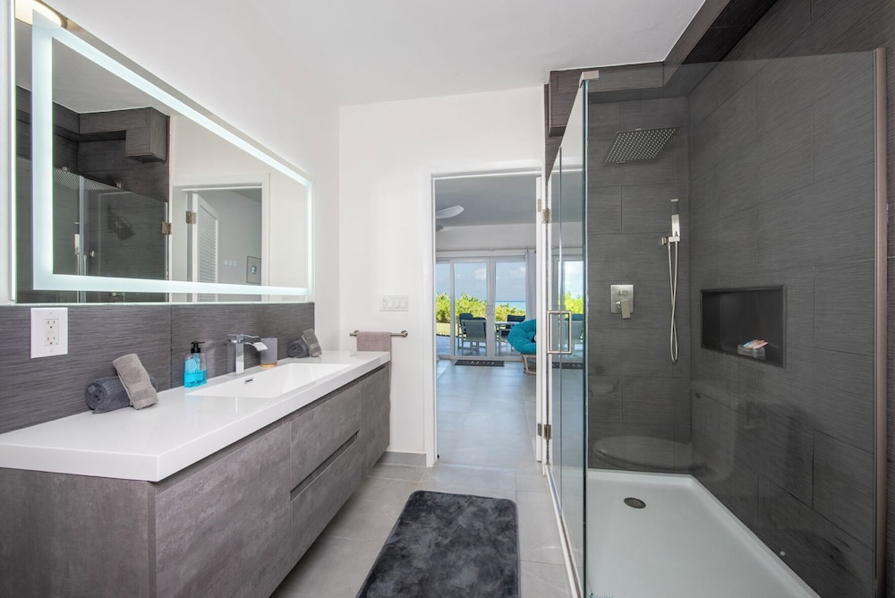 Villa photo 3