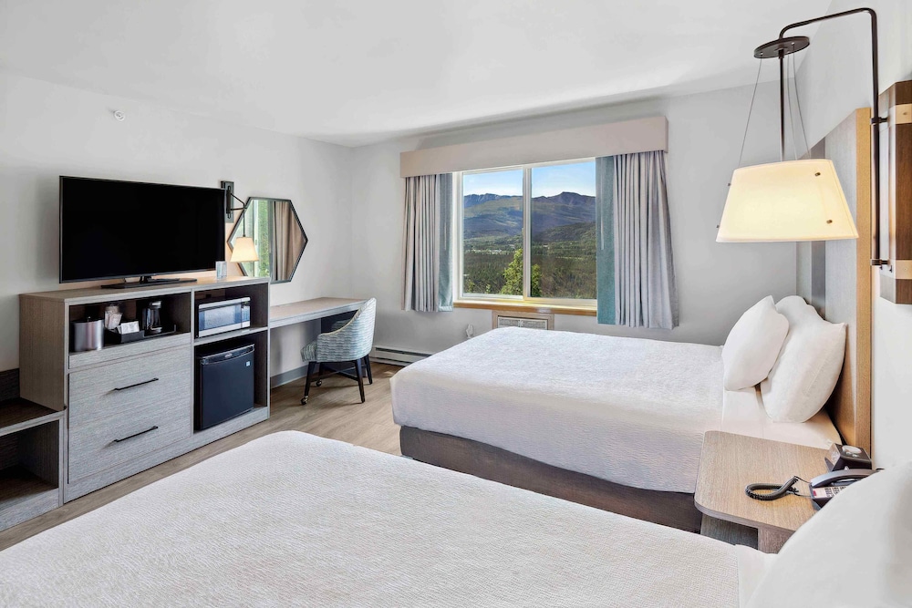 Deluxe Room, 2 Queen Beds photo 1