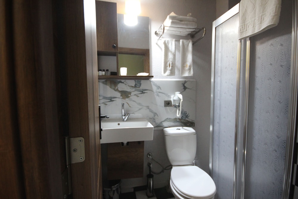 Standard Triple Room photo 2