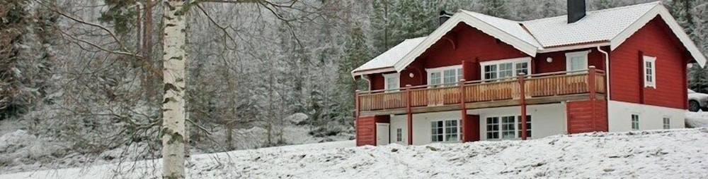 Family Cabin (Carl von Linné) photo 3