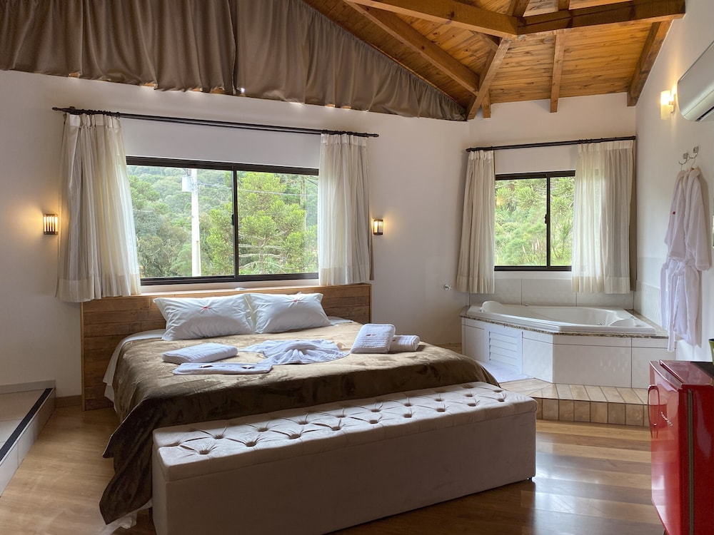 Deluxe Studio Suite