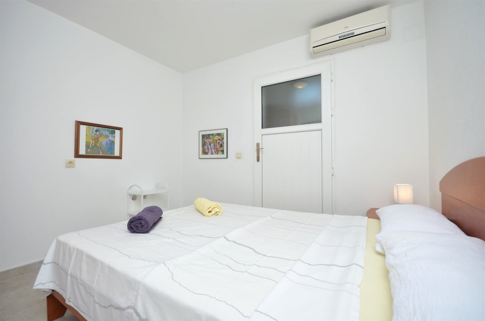 Apartment (A5)